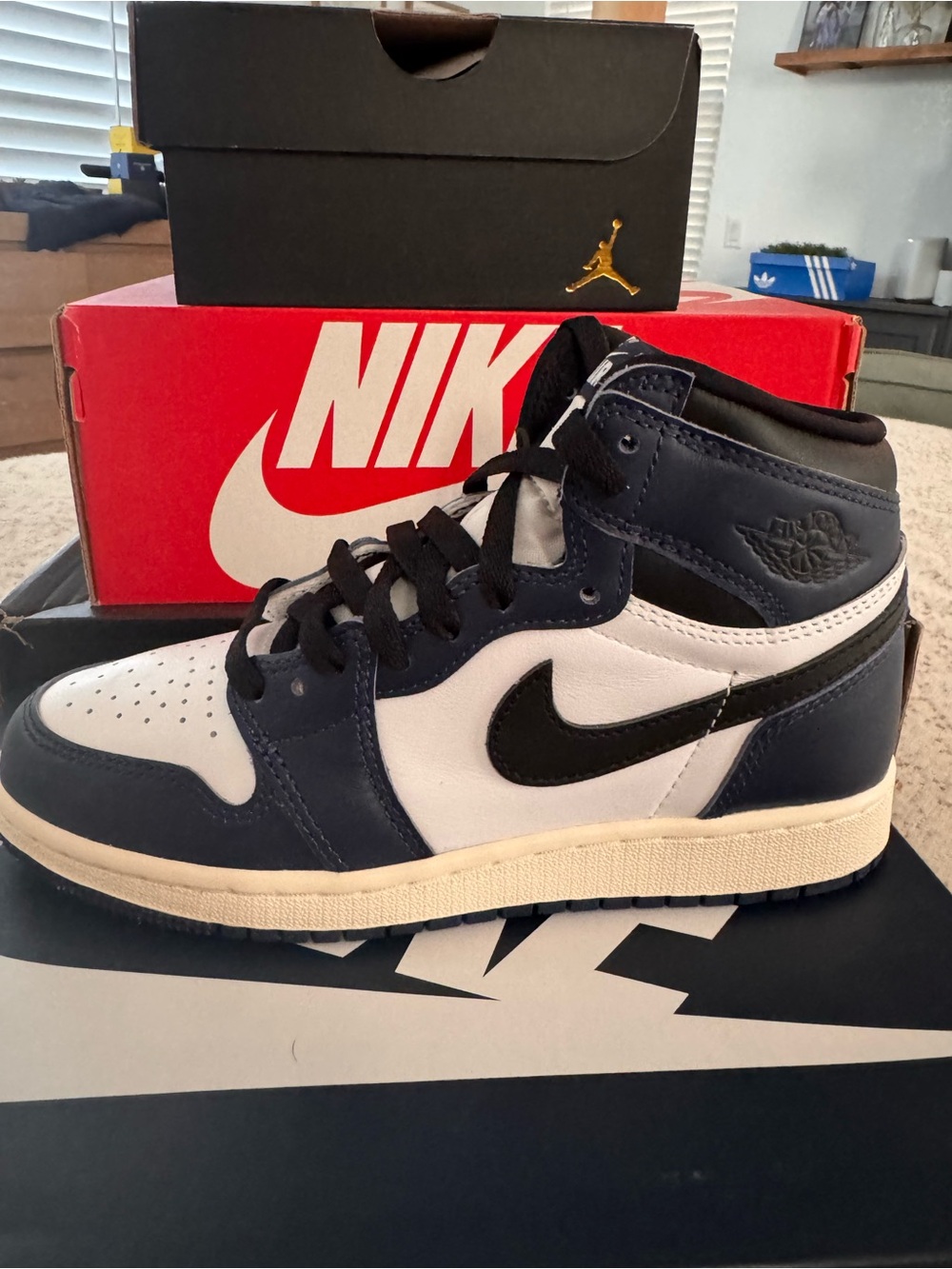 Nike Air Jordan 1 Mid White Navy Black